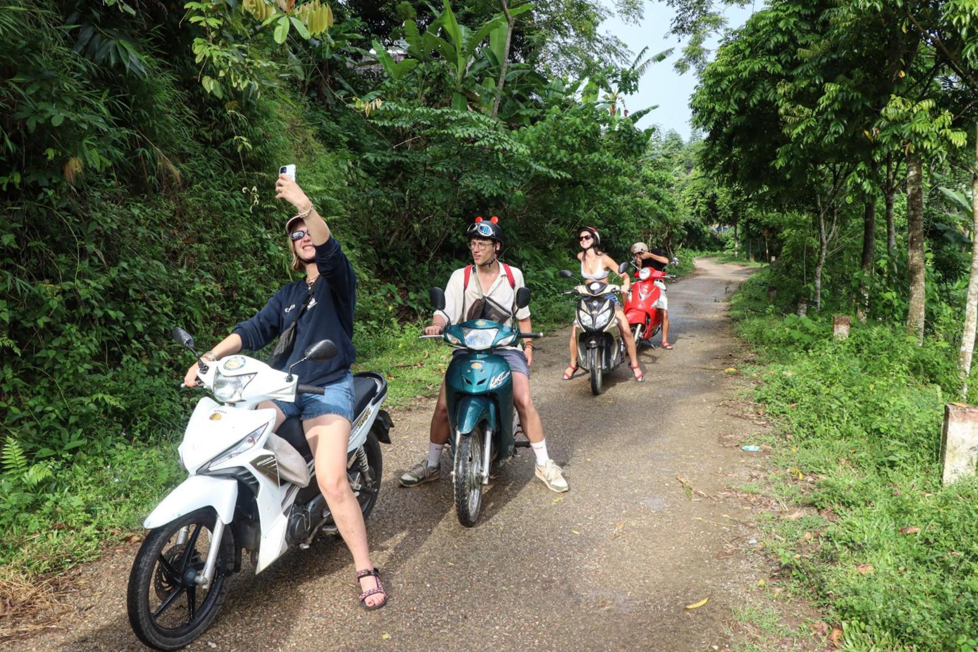Nha Tan - Mai Chau Homestay And Tours Экстерьер фото
